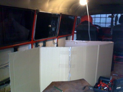 Szablon tapicerski z kartonu.jpg